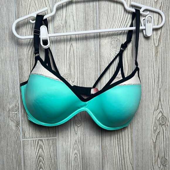Victoria's Secret Pink Scoopneck Light Push Bra 34DD Seafoam Glow - Picture 1 of 4
